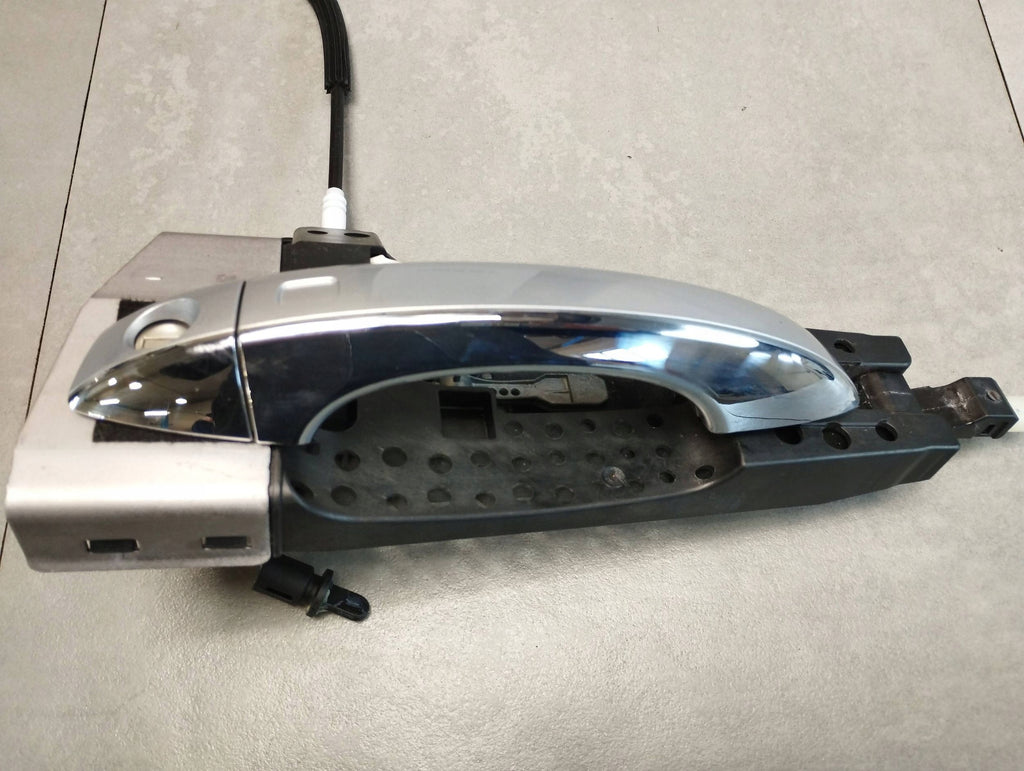 Audi A7 4G 2016 HANDLE LEFT FRONT KESSY CHROME LED 4H1837885