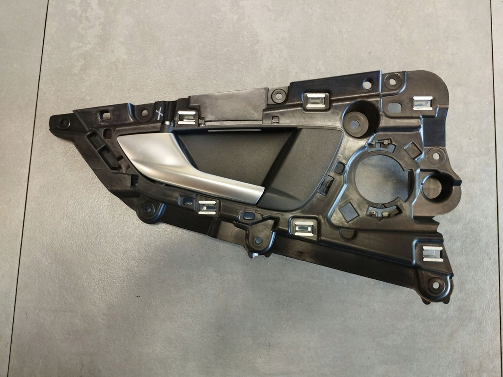 Audi A7 4G 2016 INTERIOR DOOR HANDLE LEFT REAR 4G8839019