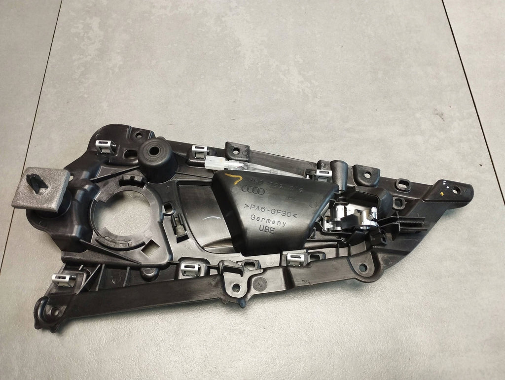Audi A7 4G 2016 INTERIOR DOOR HANDLE LEFT REAR 4G8839019