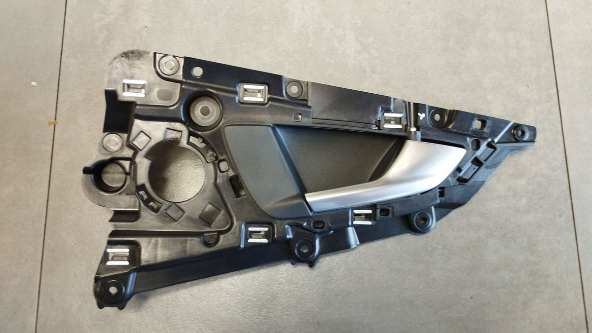 Audi A7 4G 2016 INTERIOR DOOR HANDLE RIGHT REAR 4G8839020