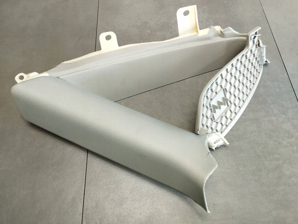 Audi A7 4G 2016 POST COVER RIGHT REAR 4G8867288