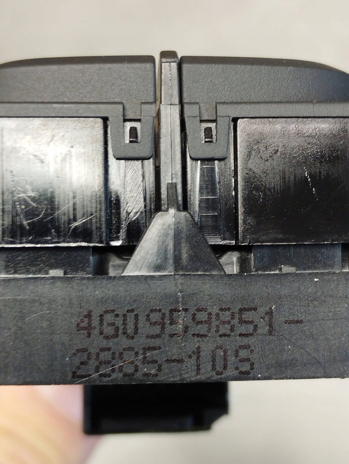 Audi A7 4G 2016 WINDOW SWITCH LEFT FRONT 4G0959851