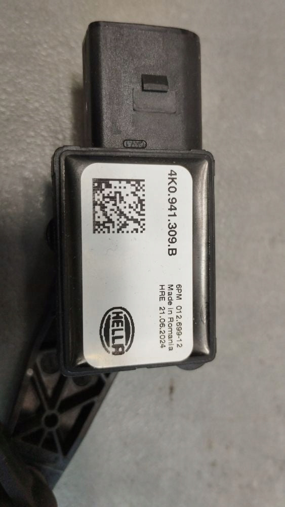 Audi A7 4K Suspension Leveling Sensor Left Rear 4K0941309B