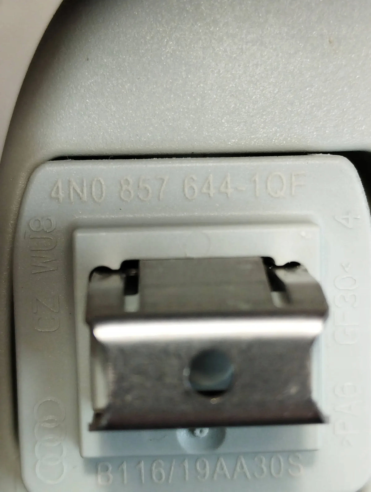 Audi A8 4N D5 HEADLINER HANDLE 4N0857644