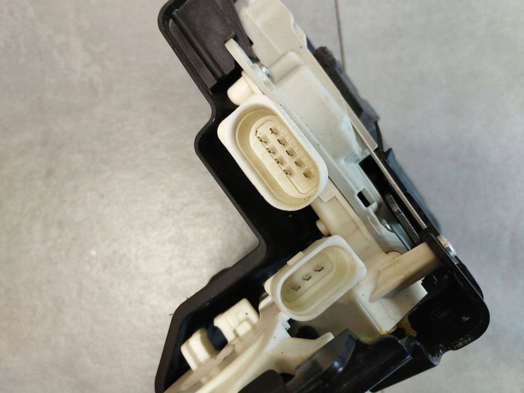 Audi A8 D4 4H DOOR LOCK RIGHT REAR 4H0839016C