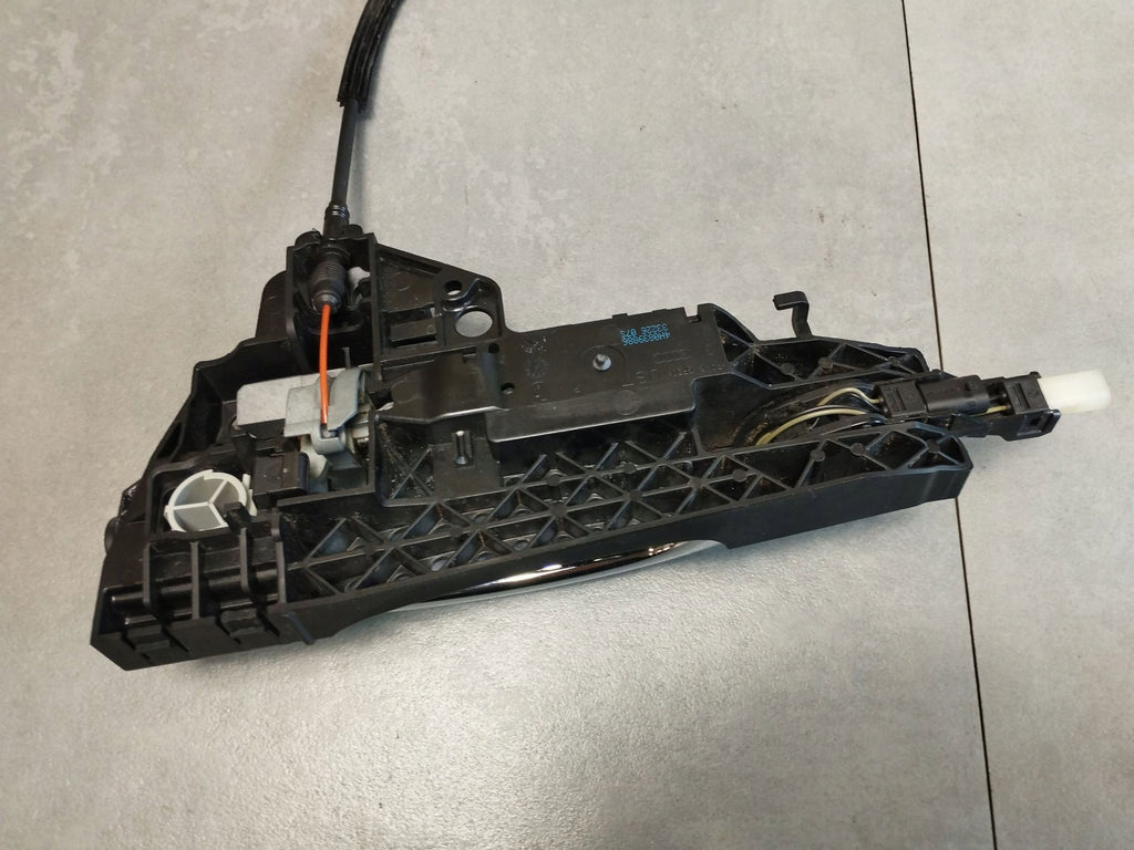Audi A8 D4 4H HANDLE RIGHT REAR KESSY 4H0839886 LZ7G