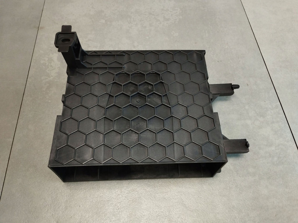 Audi A8 D4 4H RADIO DRIVER MOUNT 4H0907324H