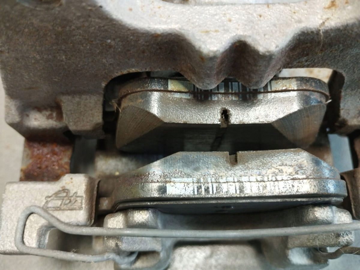 Audi Q3 F3 83A Brake caliper left rear electric 3Q0615405AA