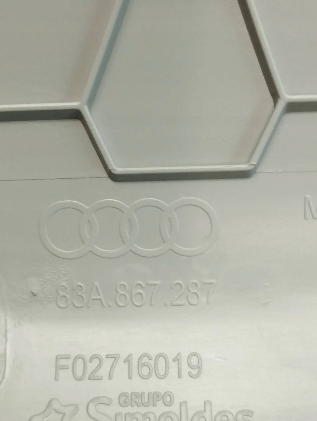 Audi Q3 F3 83A POST COVER 83A867287