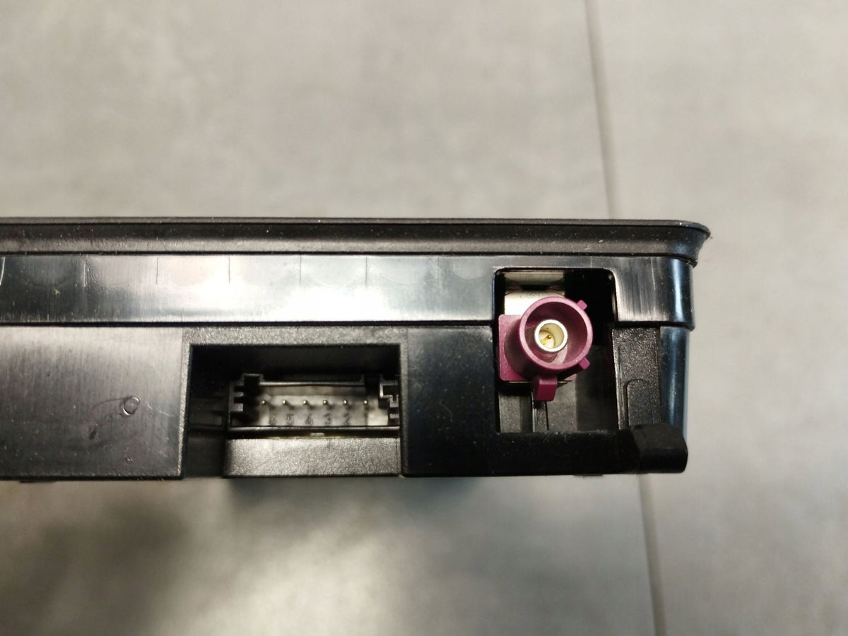 Audi Q3 F3 83a Induction charger 4N0035502B