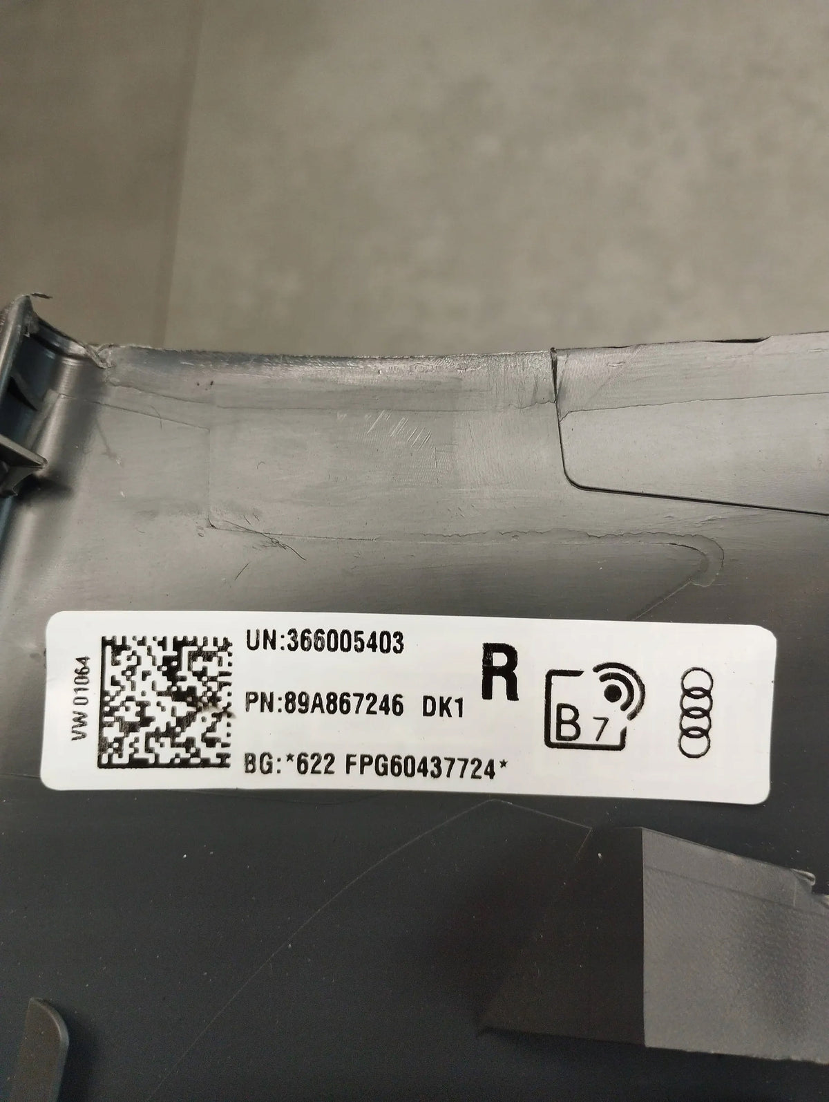 Audi Q4 e-tron POST COVER 89A867246 RIGHT