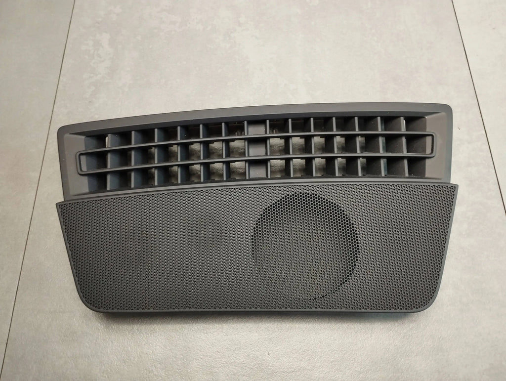 Audi Q4 e-tron Windscreen defrosting air supply 89B819635