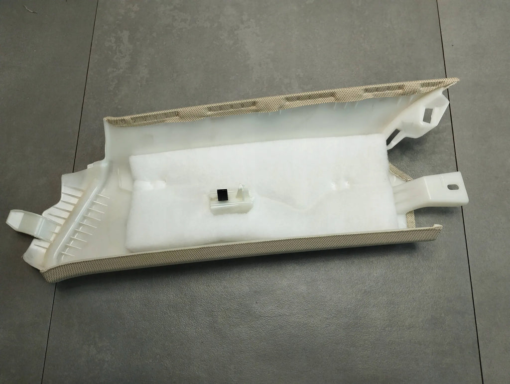 Audi Q5 8R COVER POST PLATING 8R0867287B
