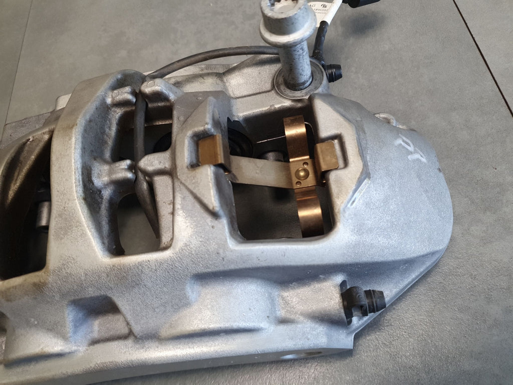 Audi Q6 e-tron Brake caliper right front 95C615106DC