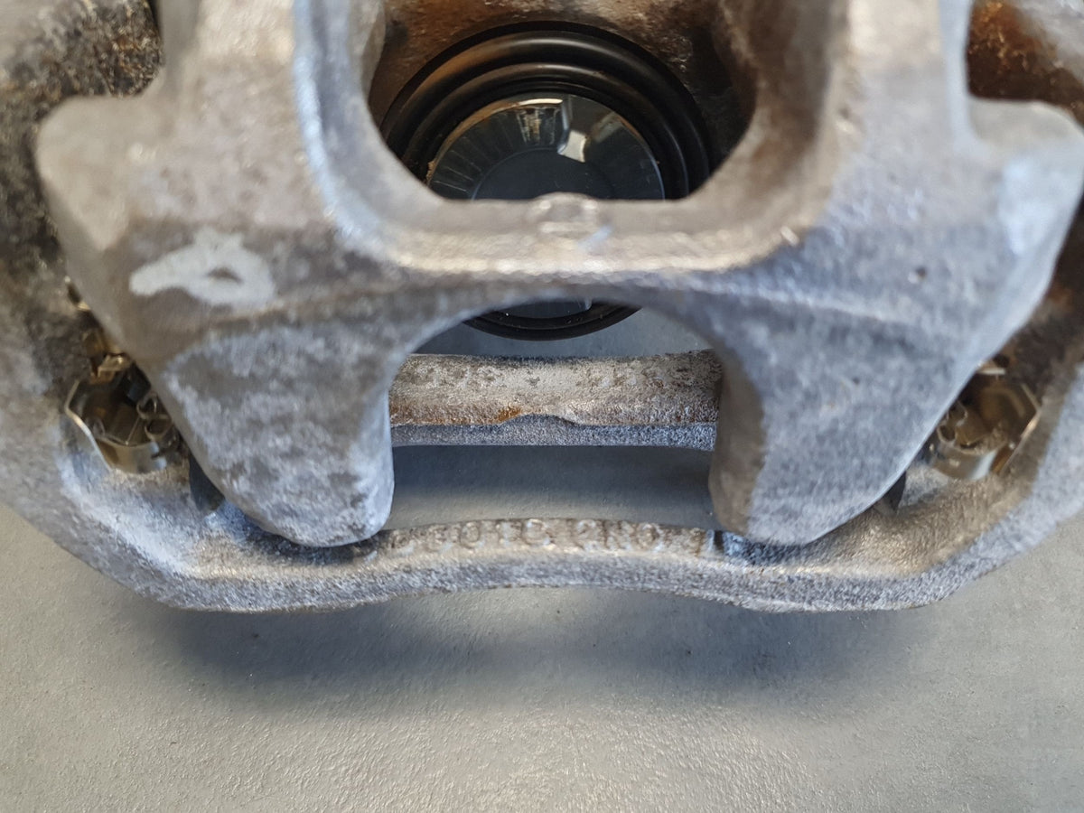 Audi Q6 e-tron Brake caliper right rear 95C615406AF