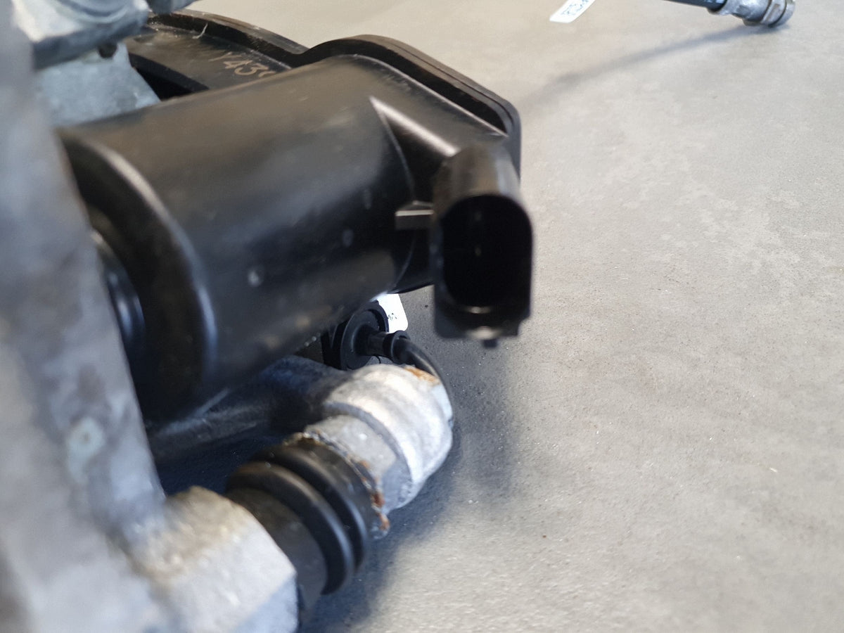 Audi Q6 e-tron Brake caliper right rear 95C615406AF