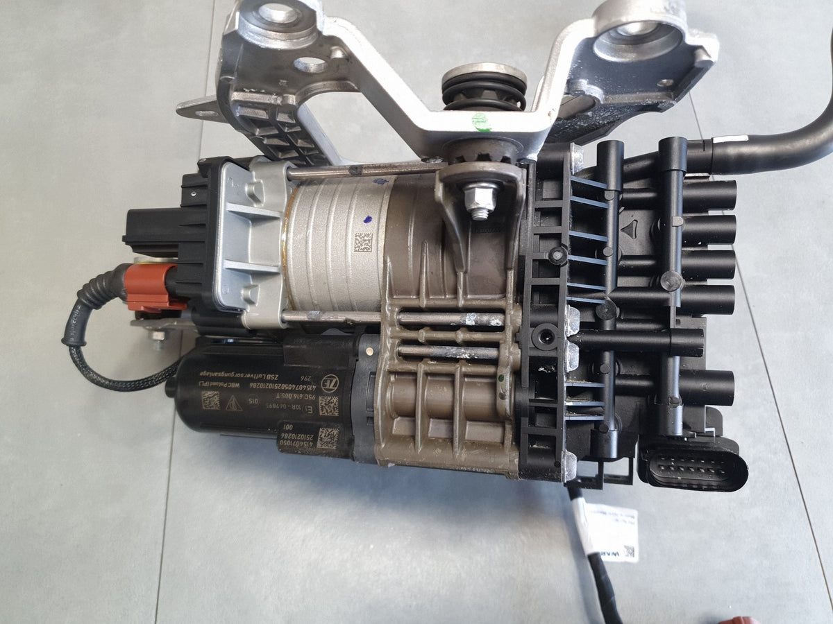 Audi Q6 e-tron Compressor suspension compressor 95C616005T