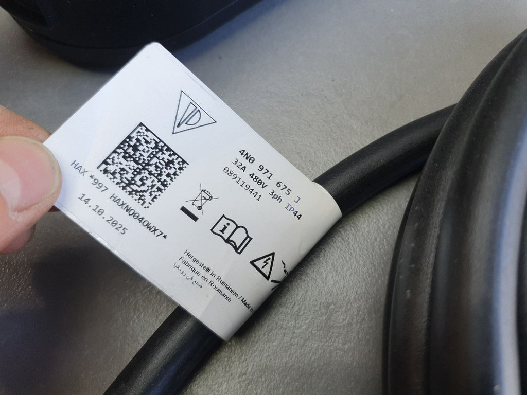 Audi Q6 e-tron Electric Vehicle Charging Cable 8V4971675CQ