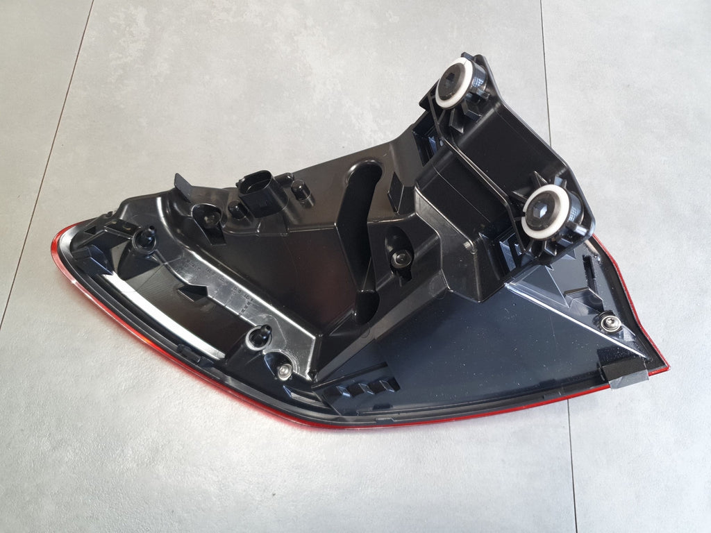 Audi Q6 e-tron Lamp right rear oled 85H945208