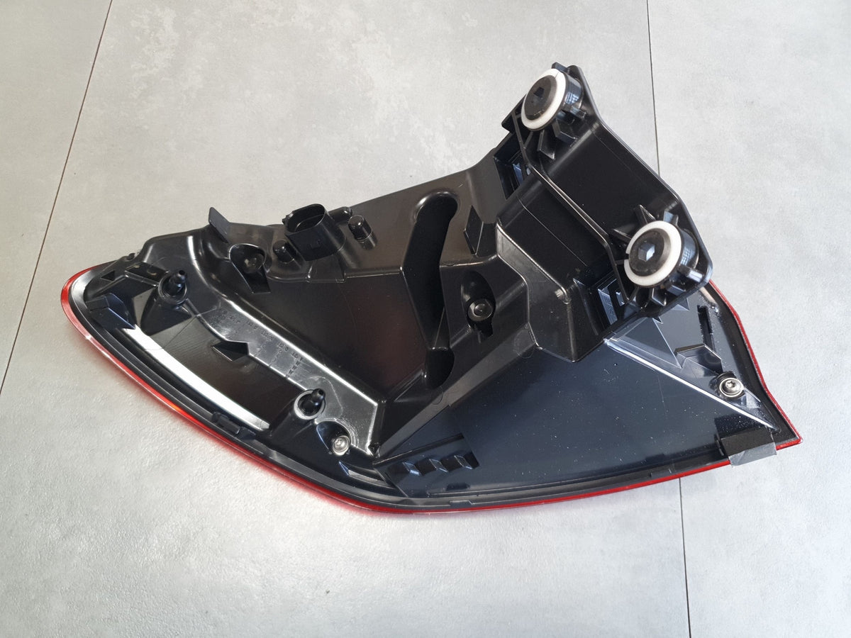 Audi Q6 e-tron Lamp right rear oled 85H945208