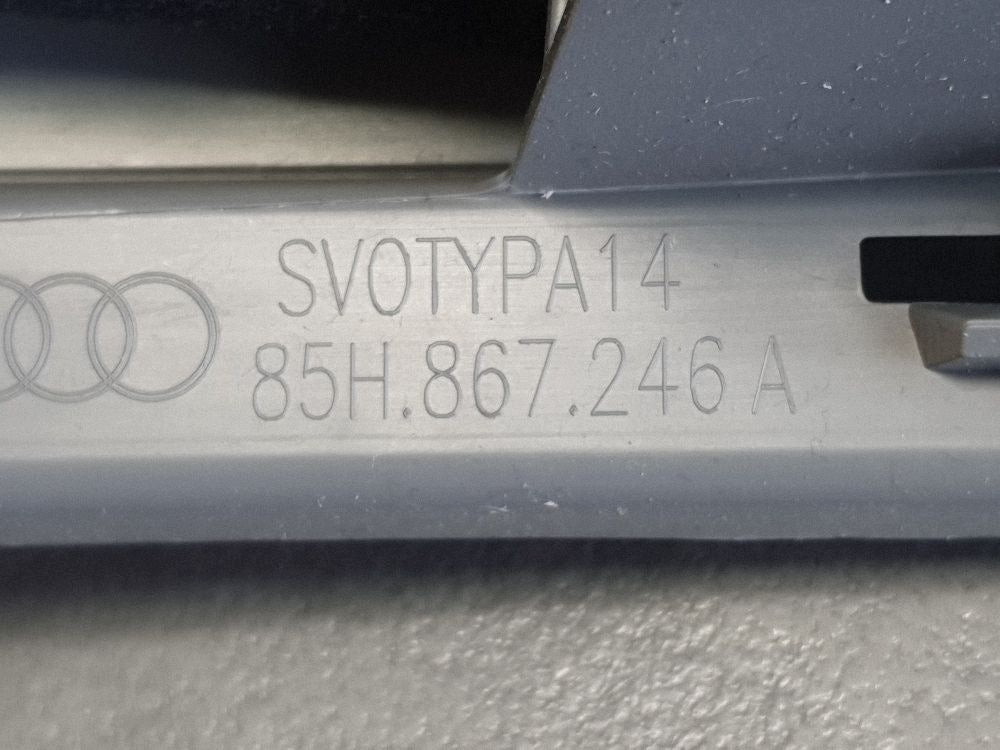 Audi Q6 e-tron Post cover D right 85H867246A