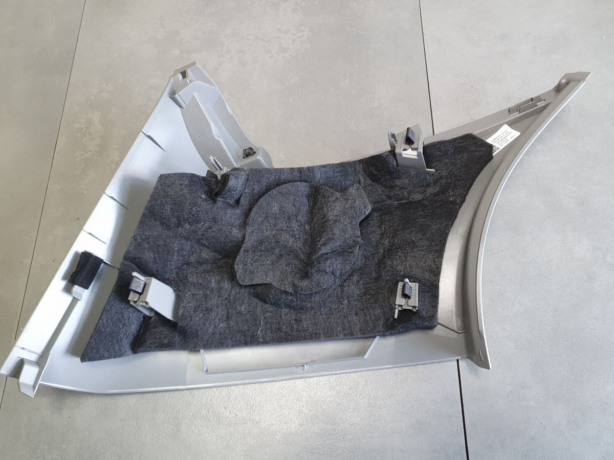 Audi Q6 e-tron Post cover D right 85H867246A