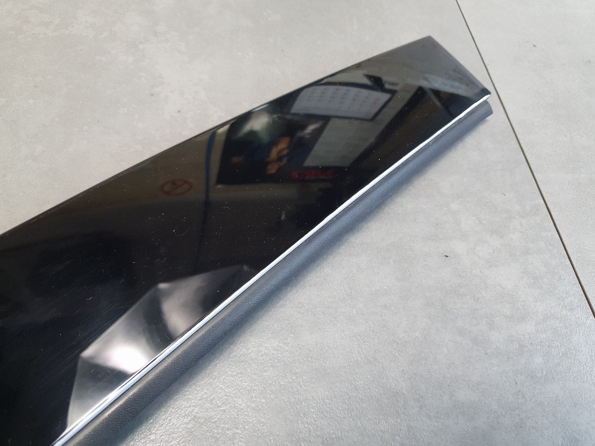 Audi Q6 e-tron Rear door trim right rear 85H839902