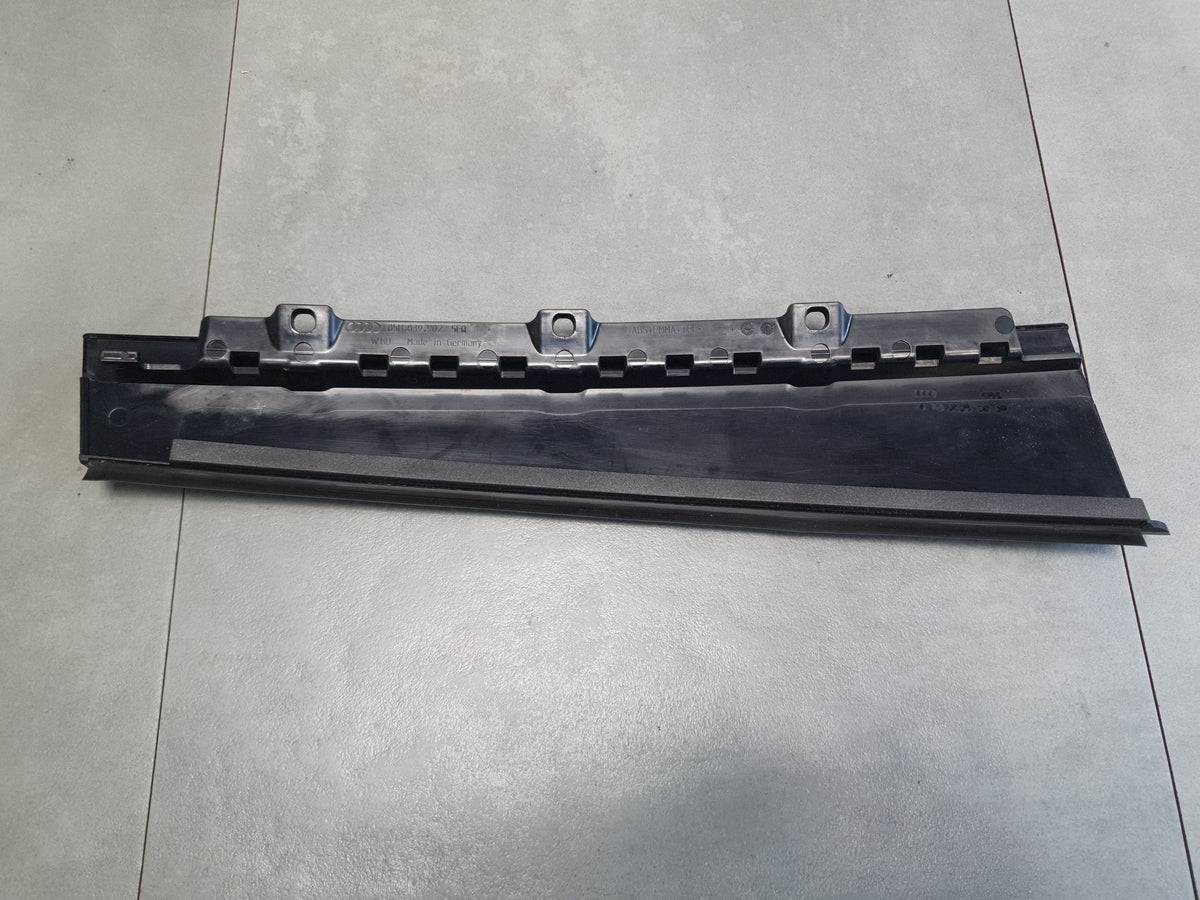 Audi Q6 e-tron Rear door trim right rear 85H839902