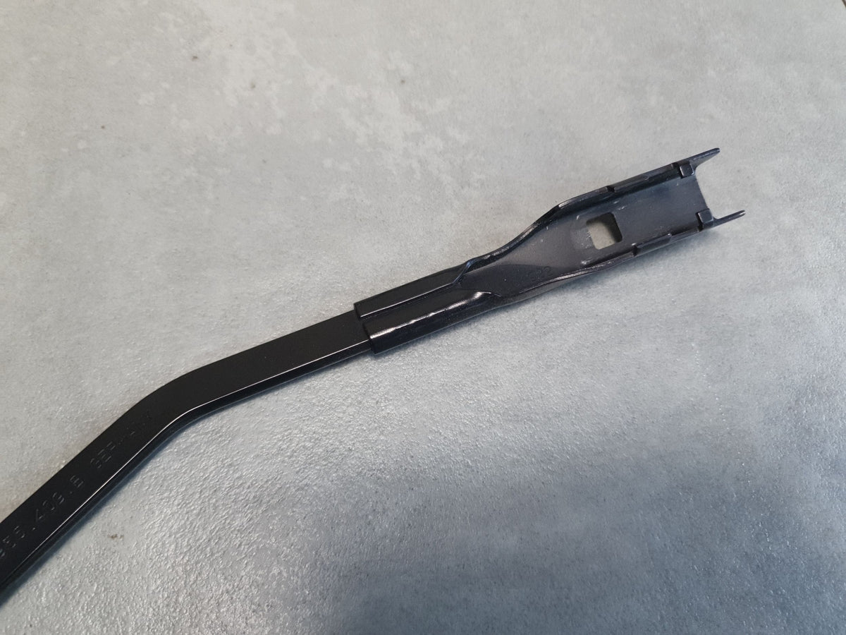 Audi Q6 e-tron front wiper arm left 95C955409B