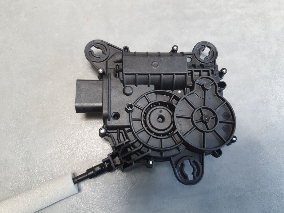 Audi Q6 e-tron tailgate pull 1T3827887B