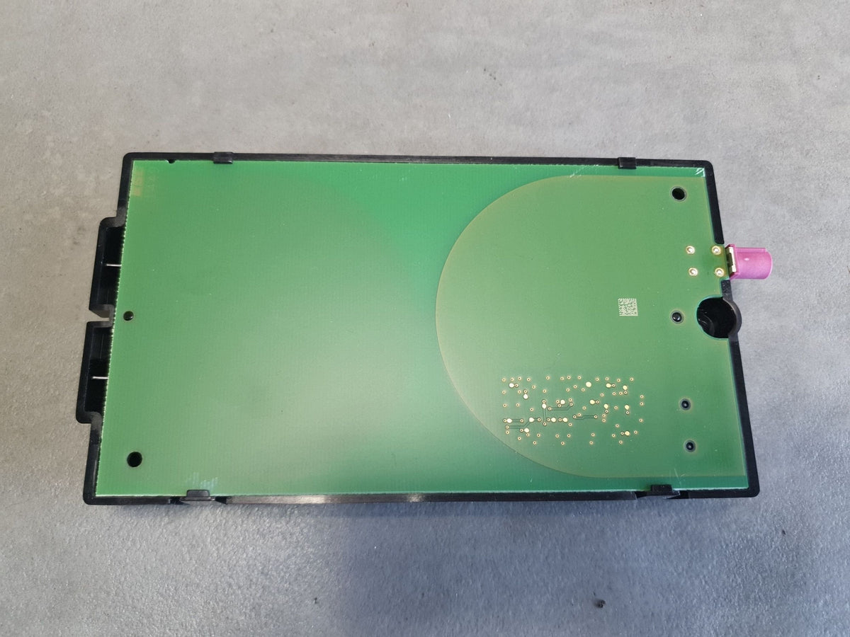 Audi Q7 4M 8S0035502 Antenna Amplifier