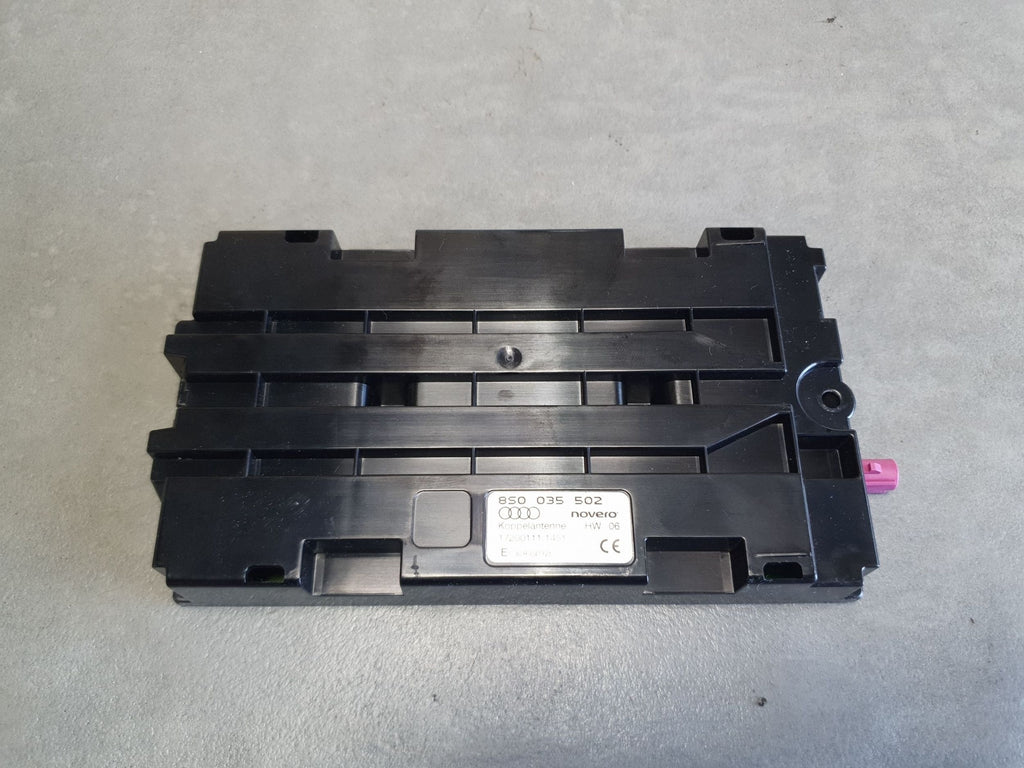 Audi Q7 4M 8S0035502 Antenna Amplifier