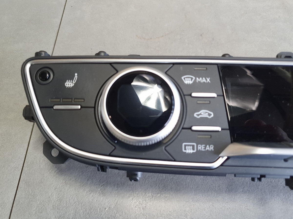 Audi Q7 4M Air conditioning panel 4M0820043K