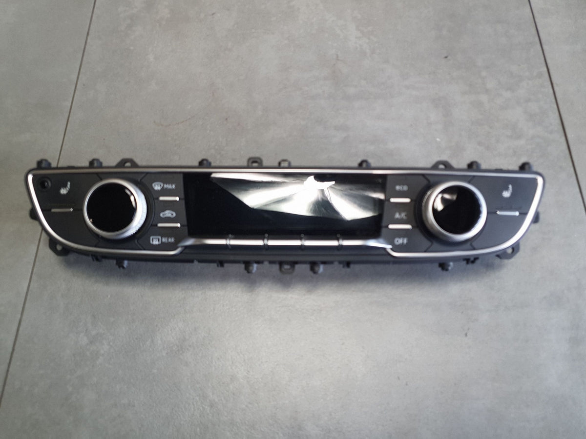 Audi Q7 4M Air conditioning panel 4M0820043K