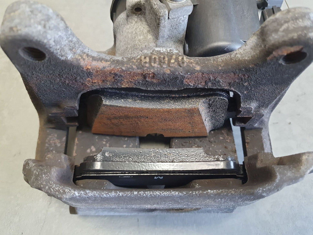 Audi Q7 4M Brake caliper right rear 4M0615406AR
