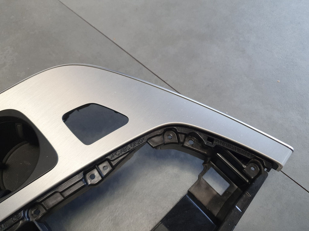 Audi Q7 4M Center Console Ashtray 4M1863273A