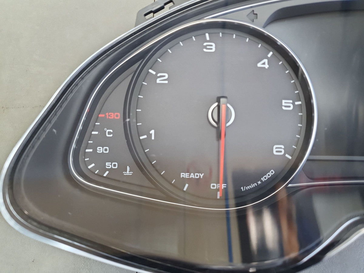 Audi Q7 4M Counter clocks 4M0920781