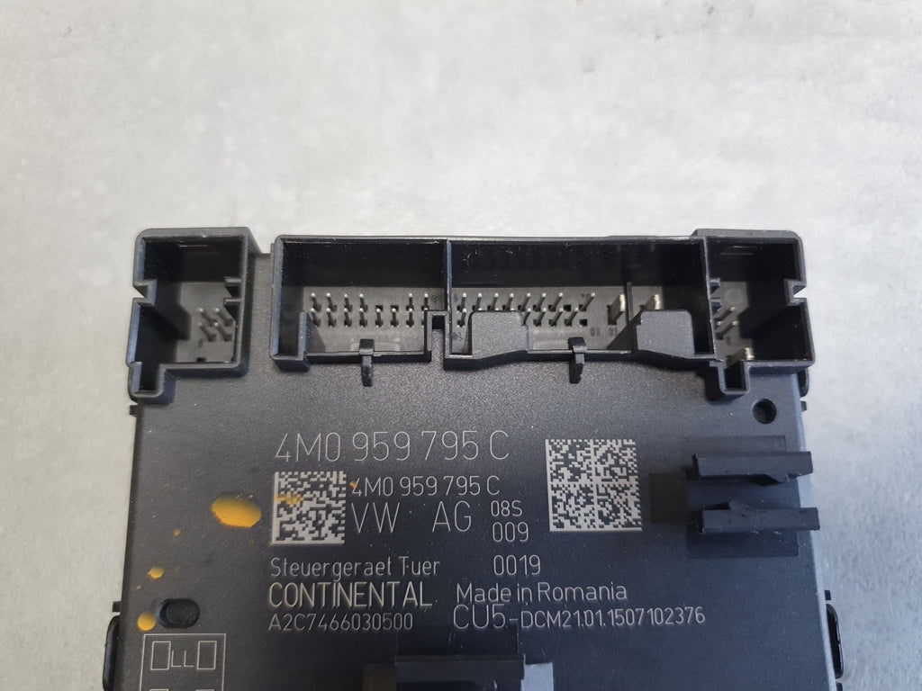 Audi Q7 4M Door module left rear 4M0959795C