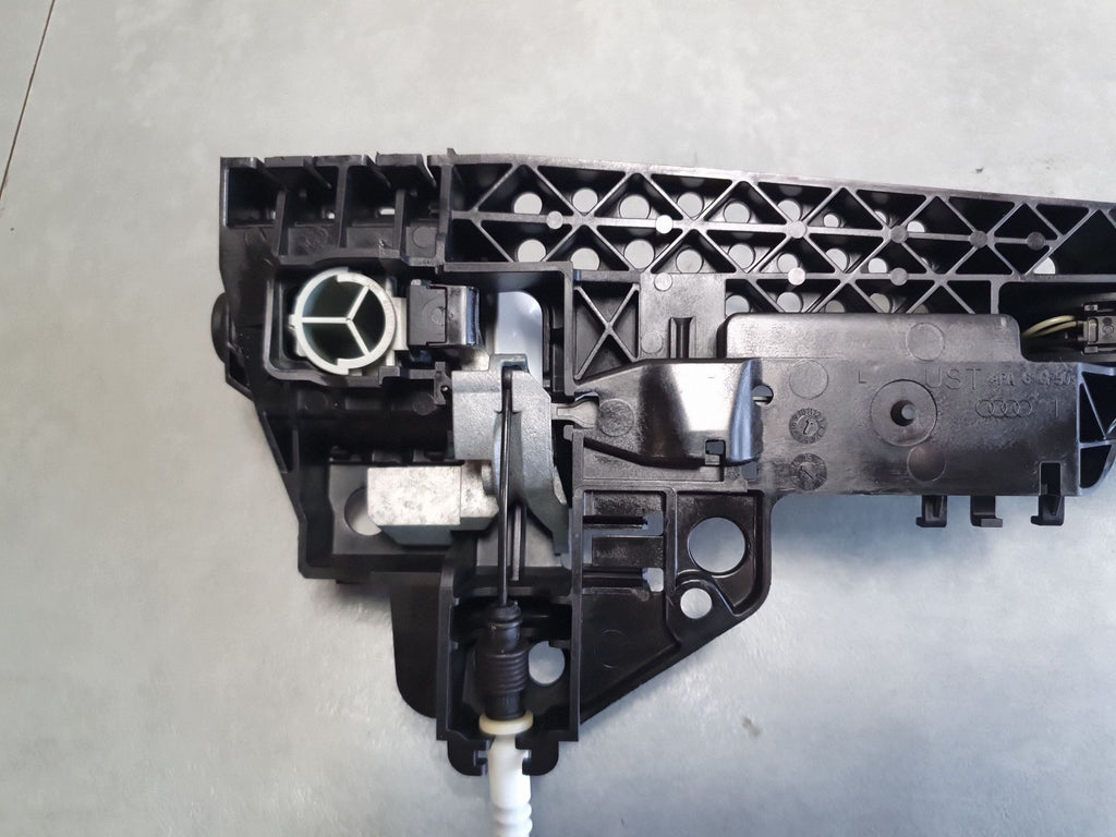Audi Q7 4M Exterior door handle left rear 4H0837205