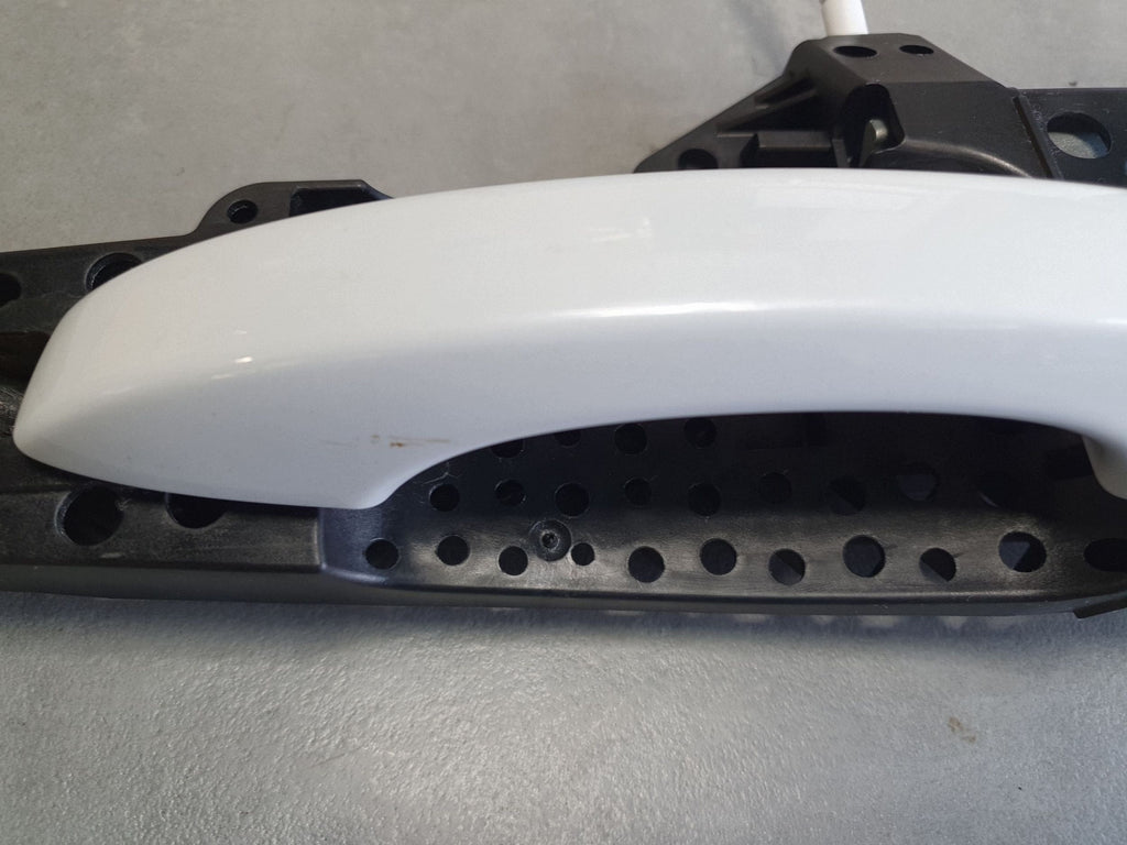 Audi Q7 4M Exterior door handle right front ls9r keyless 4H0837206