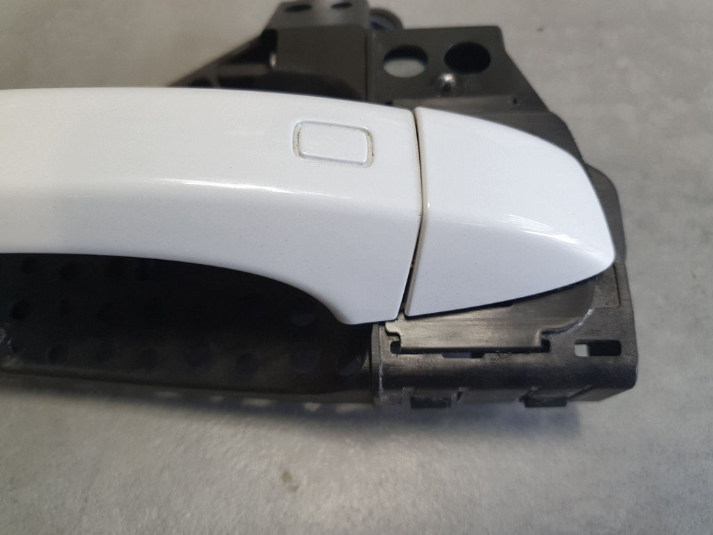 Audi Q7 4M Exterior door handle right front ls9r keyless 4H0837206