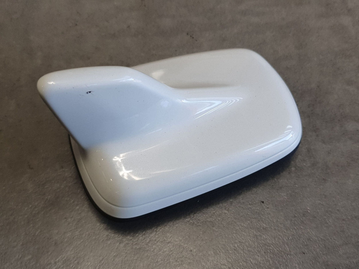 Audi Q7 4M GPS Antenna (Fin) 4M0035503F LS9R