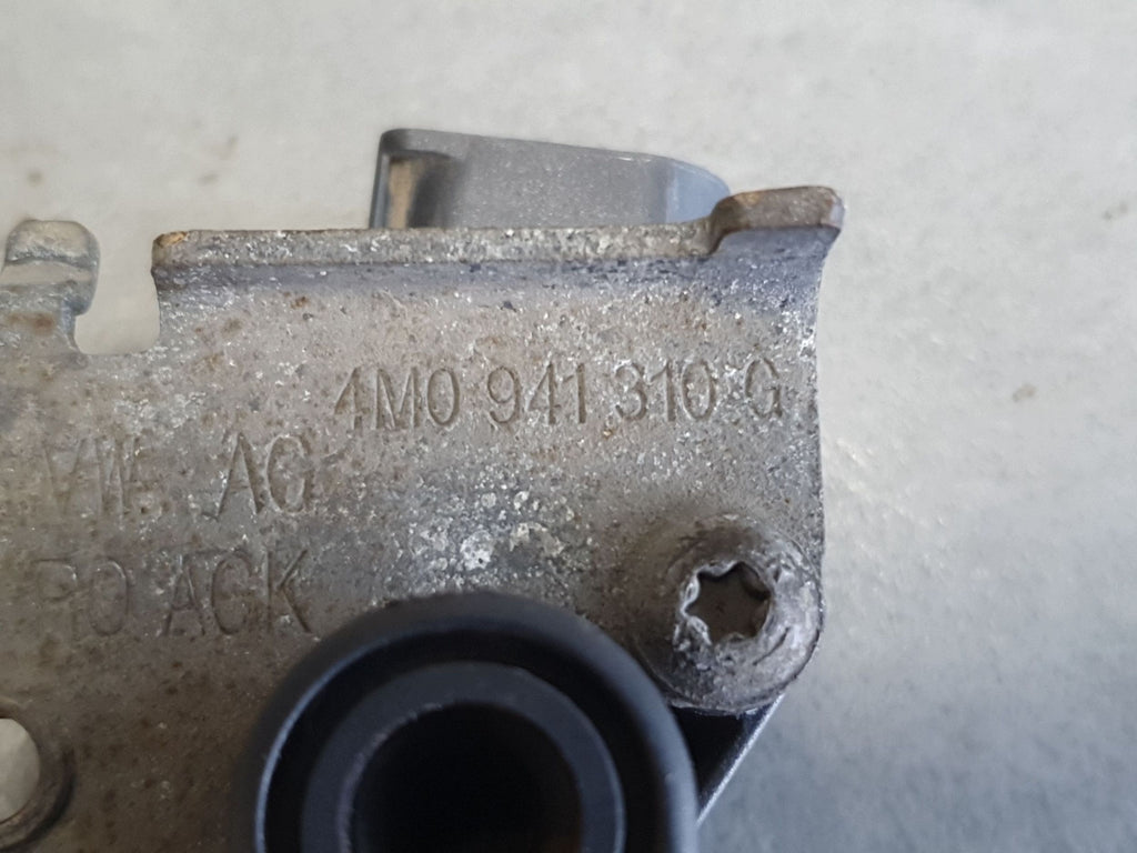 Audi Q7 4M Leveling Sensor Right Rear 4M0941310G