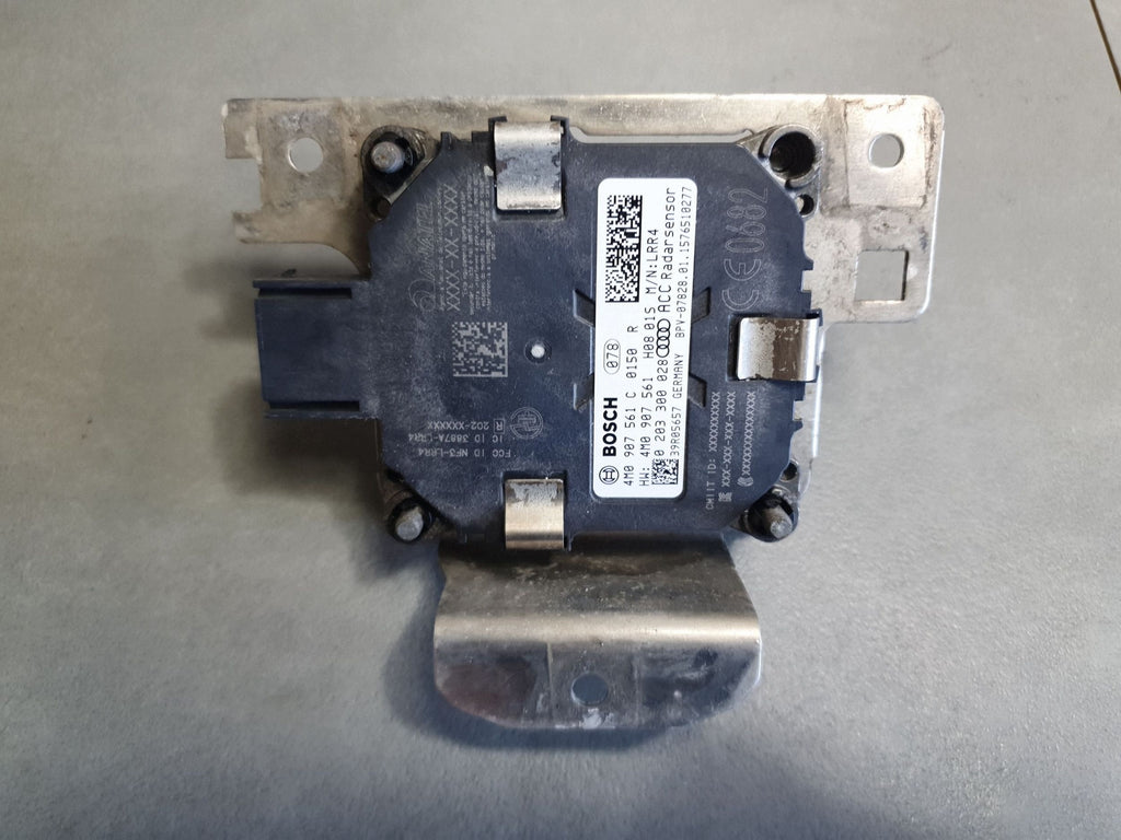 Audi Q7 4M Radar sensor distronic right 4M0907561C