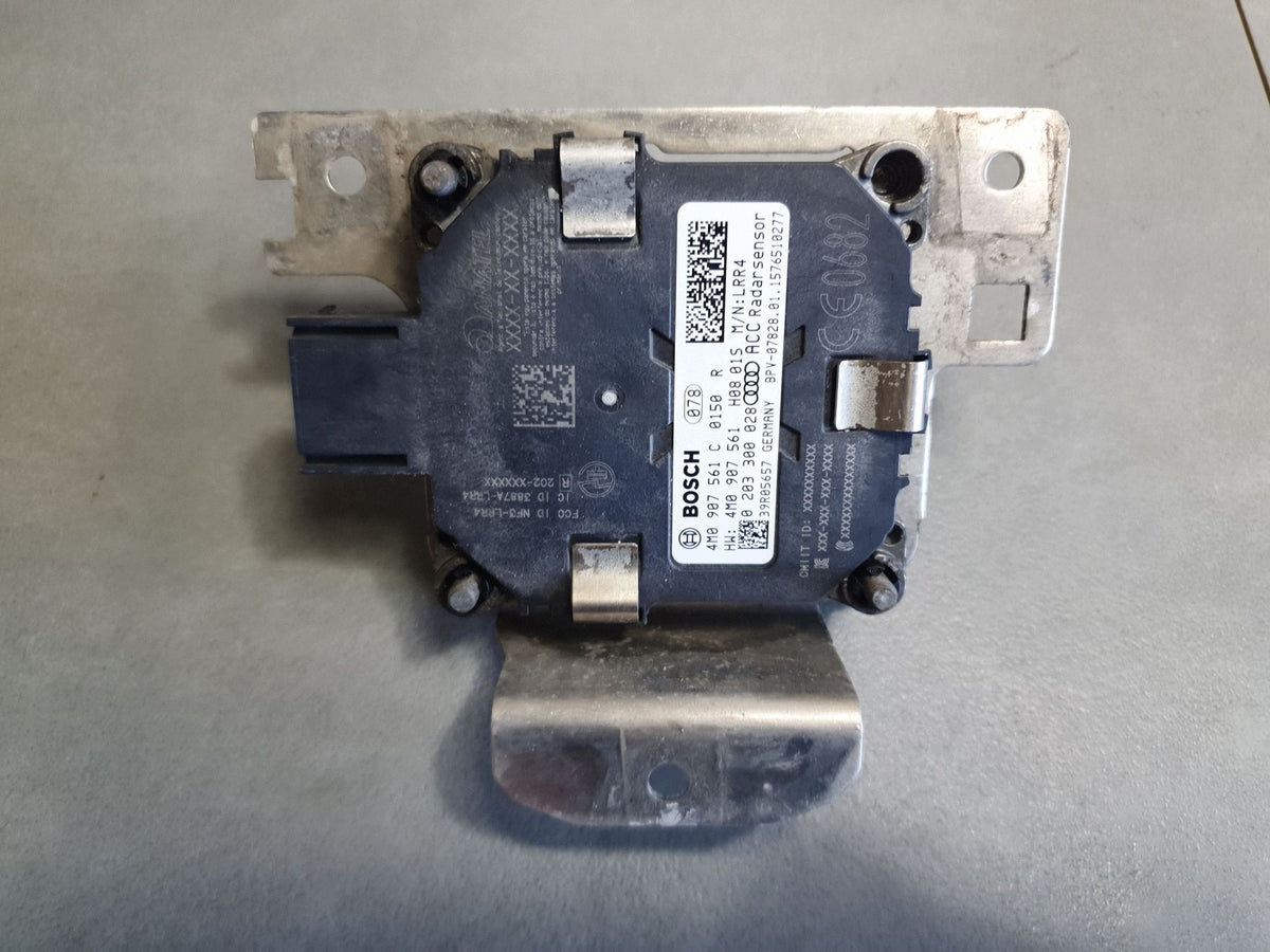 Audi Q7 4M Radar sensor distronic right 4M0907561C