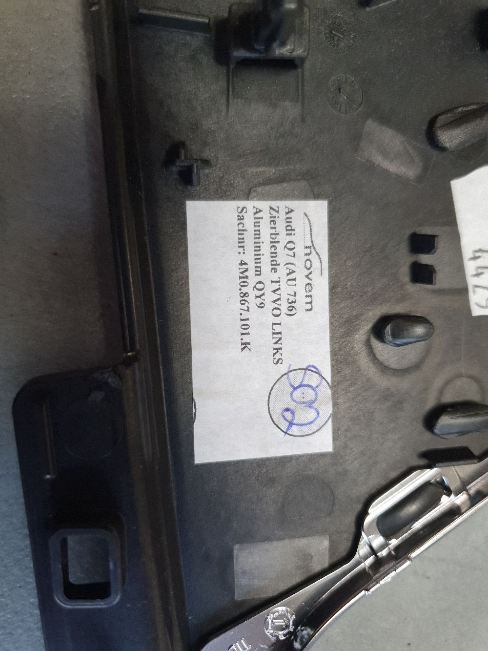 Audi Q7 4M STRIP DOOR DECOR LEFT FRONT 4M0867101K