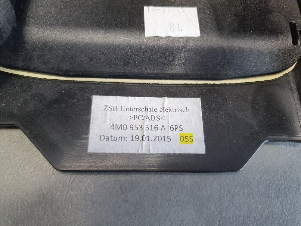 Audi Q7 4M Steering Column Cover 4M0953516A