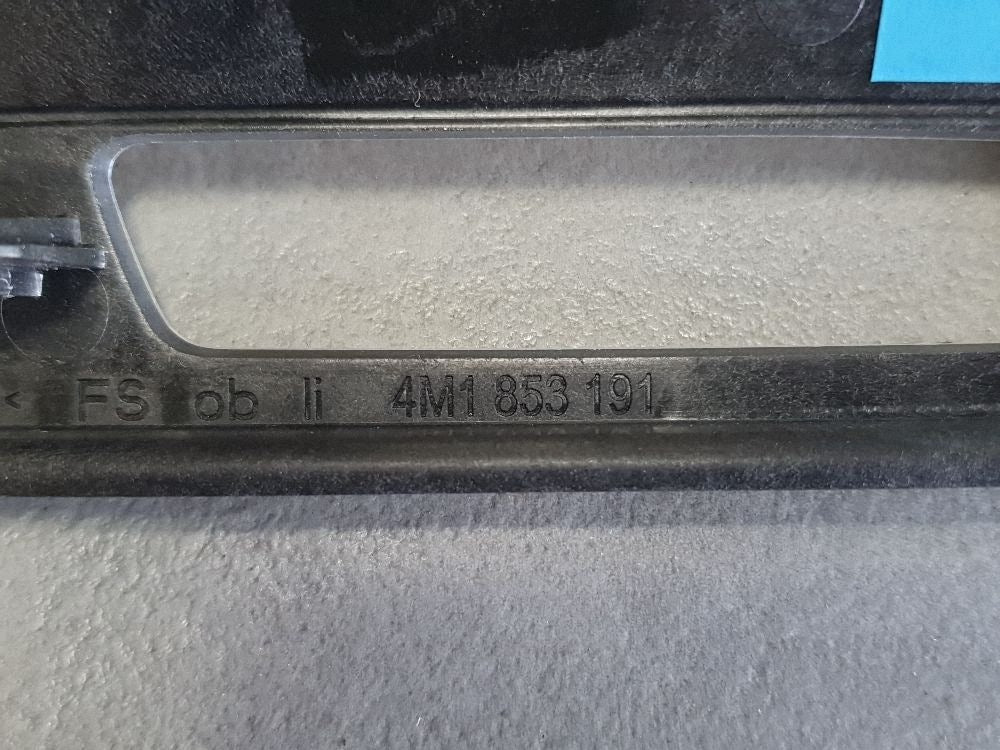 Audi Q7 4M decor board strip 4M1853191