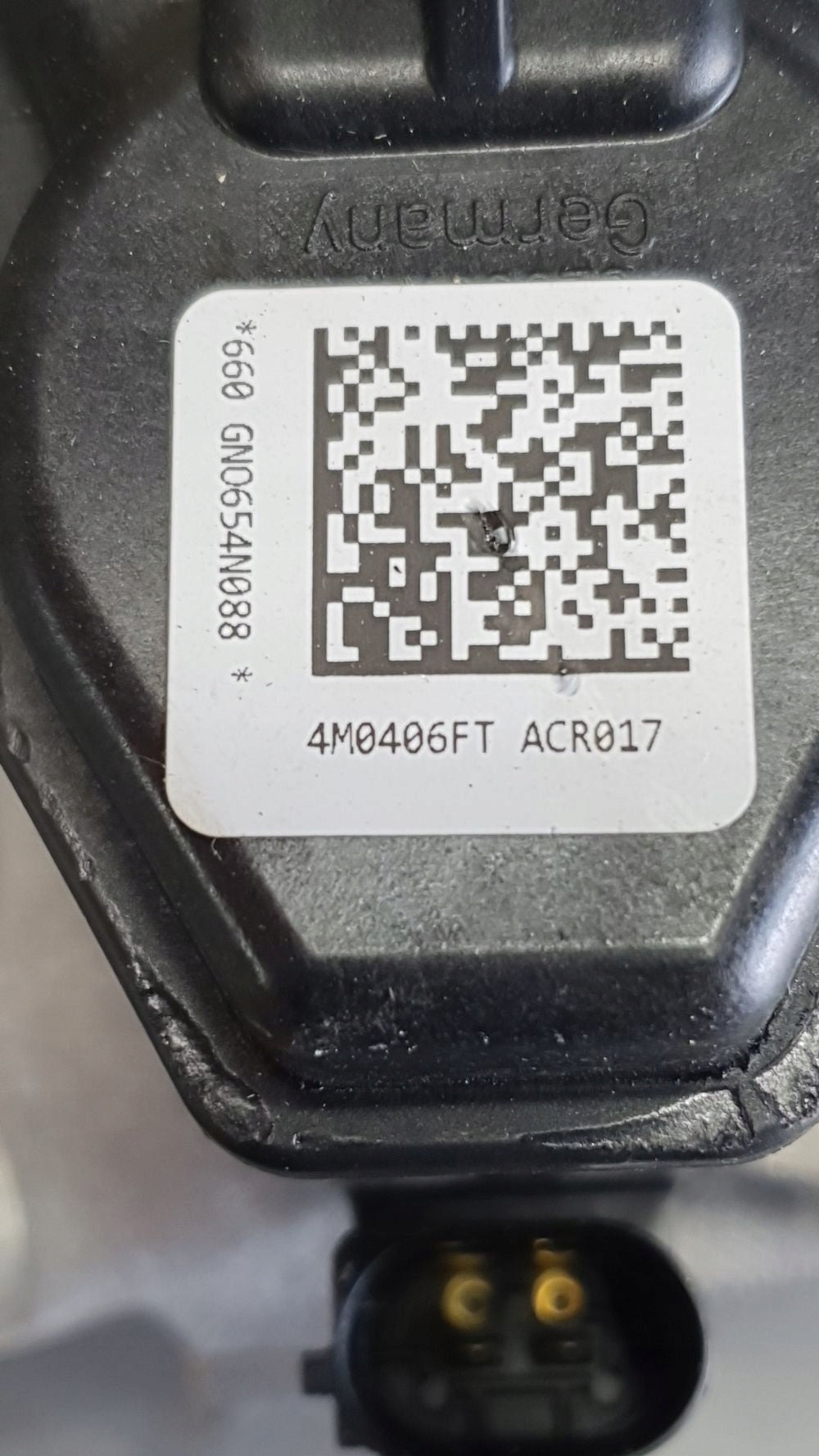 Audi Q8 Brake caliper right rear 4M040GFT