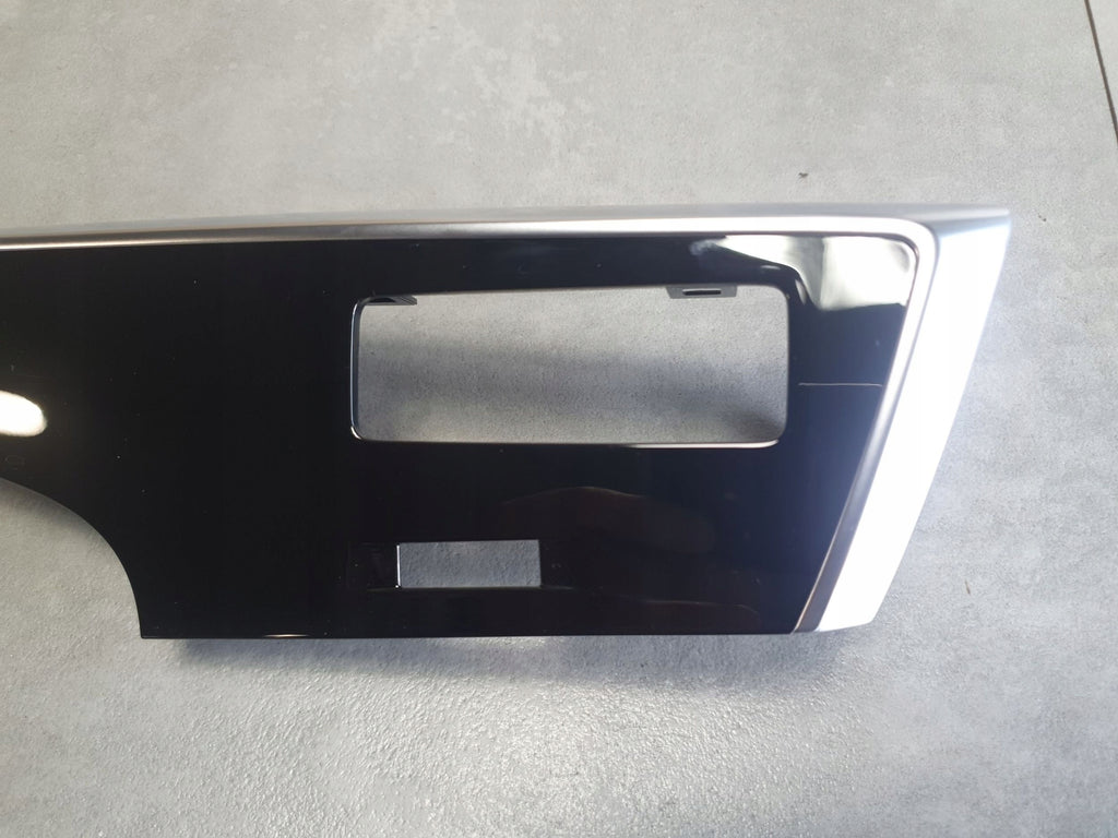 Audi Q8 Decorative board strip 4M8857237